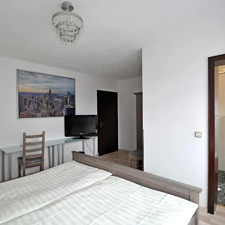 Reuter Hotel *