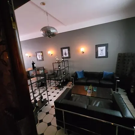 Reuter Hotel *